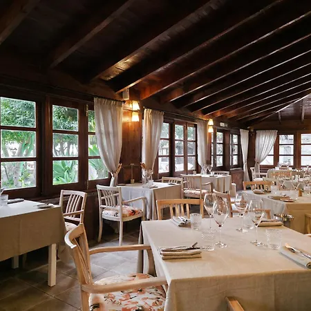 Karat El Nogal Boutique & Adults Only