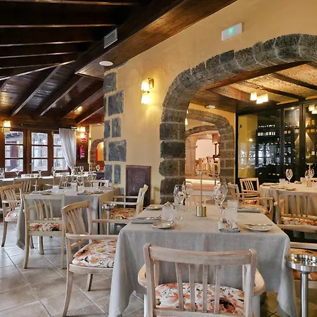 Karat El Nogal Boutique & Adults Only