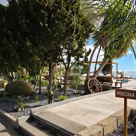 Karat El Nogal Boutique & Adults Only