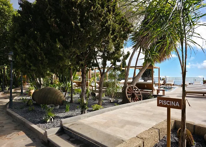 Karat El Nogal Boutique & Adults Only